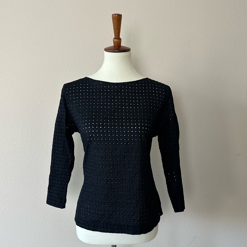 Uniqlo black cotton top